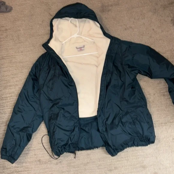 Columbia forest green Performance Jacket with Hood and Insulation - Picture 3 of 3